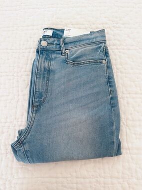 LOFT NWT Flare High Rise Jeans Light Wash Blue Denim Size 6 Petite